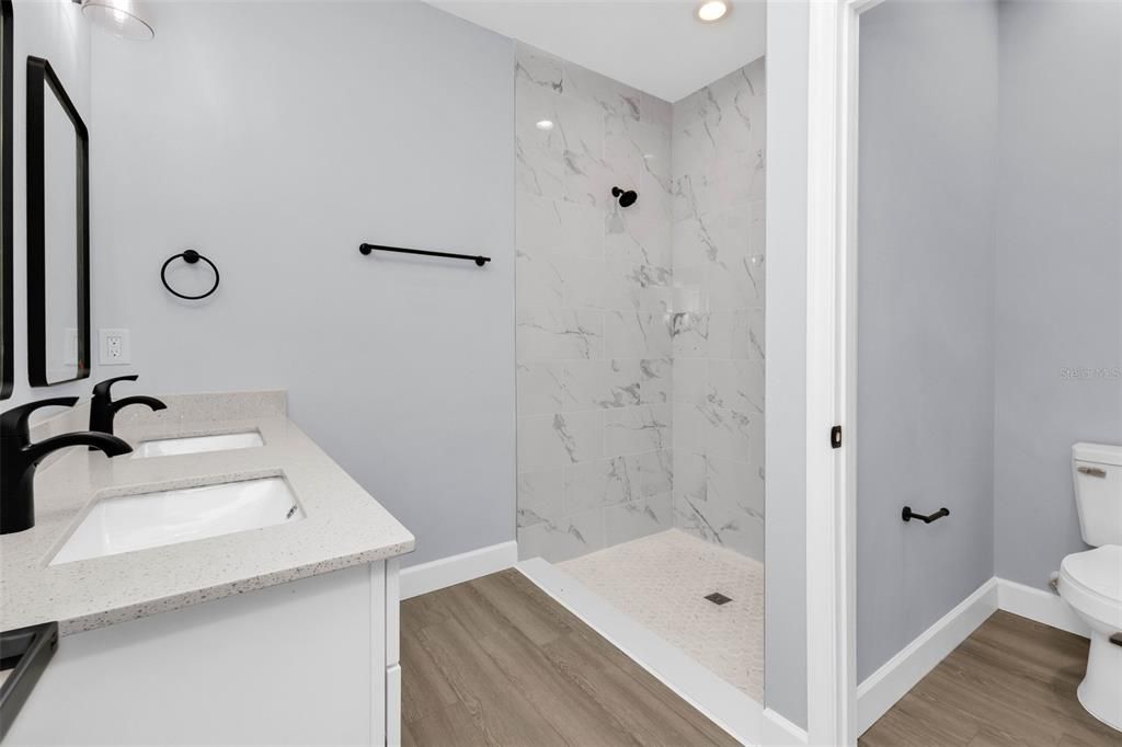 En Venta: $339,900 (4 camas, 2 baños, 1663 Pies cuadrados)