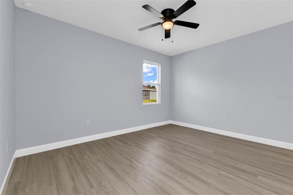 En Venta: $339,900 (4 camas, 2 baños, 1663 Pies cuadrados)