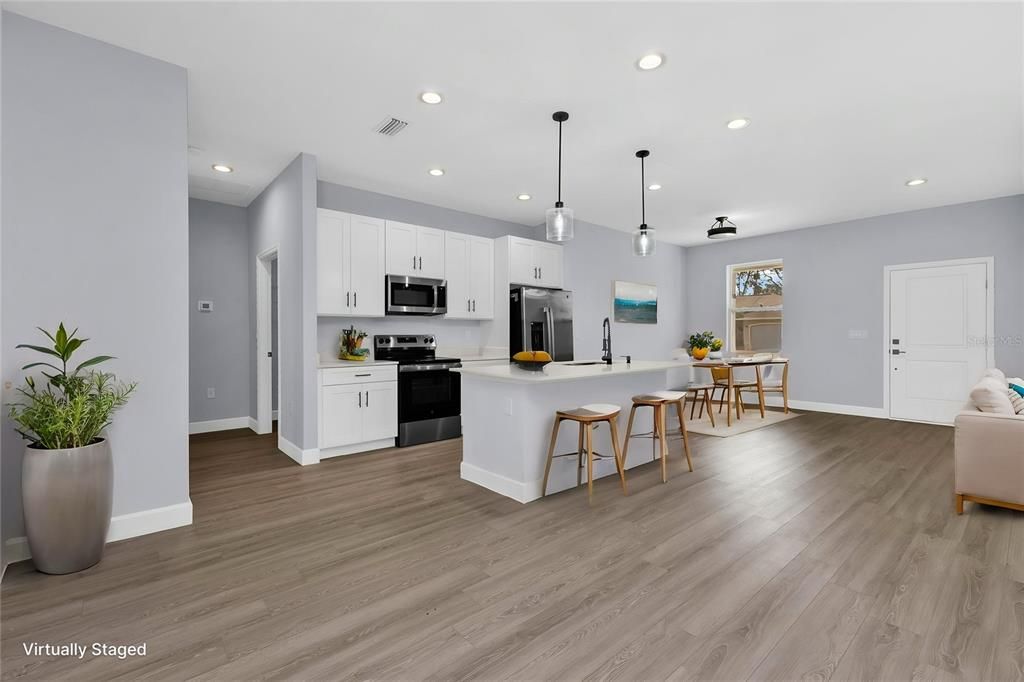 En Venta: $339,900 (4 camas, 2 baños, 1663 Pies cuadrados)