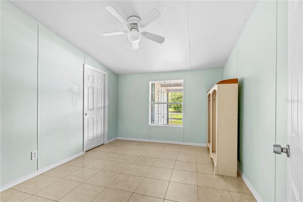 For Sale: $389,000 (3 beds, 2 baths, 1620 Square Feet)