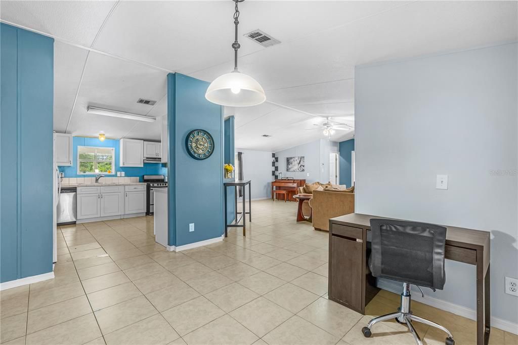 For Sale: $389,000 (3 beds, 2 baths, 1620 Square Feet)