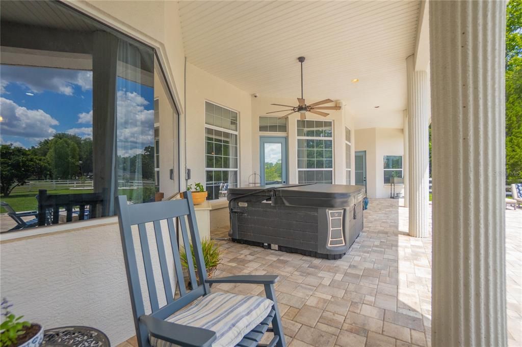 For Sale: $800,000 (5 beds, 4 baths, 4800 Square Feet)