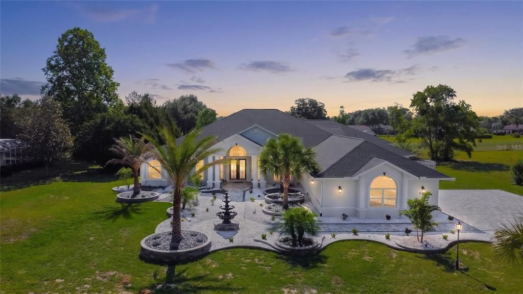 For Sale: $800,000 (5 beds, 4 baths, 4800 Square Feet)
