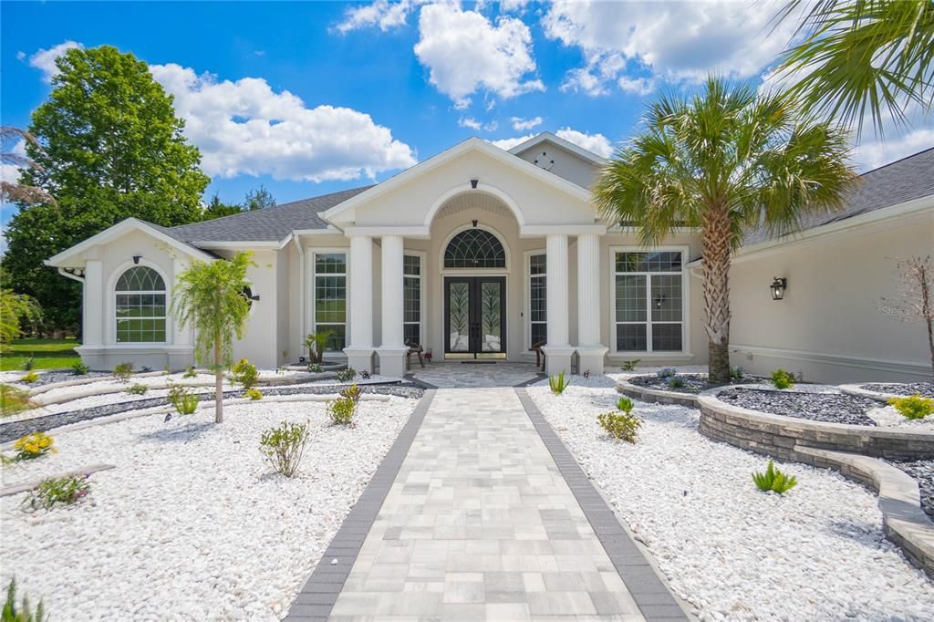 For Sale: $800,000 (5 beds, 4 baths, 4800 Square Feet)
