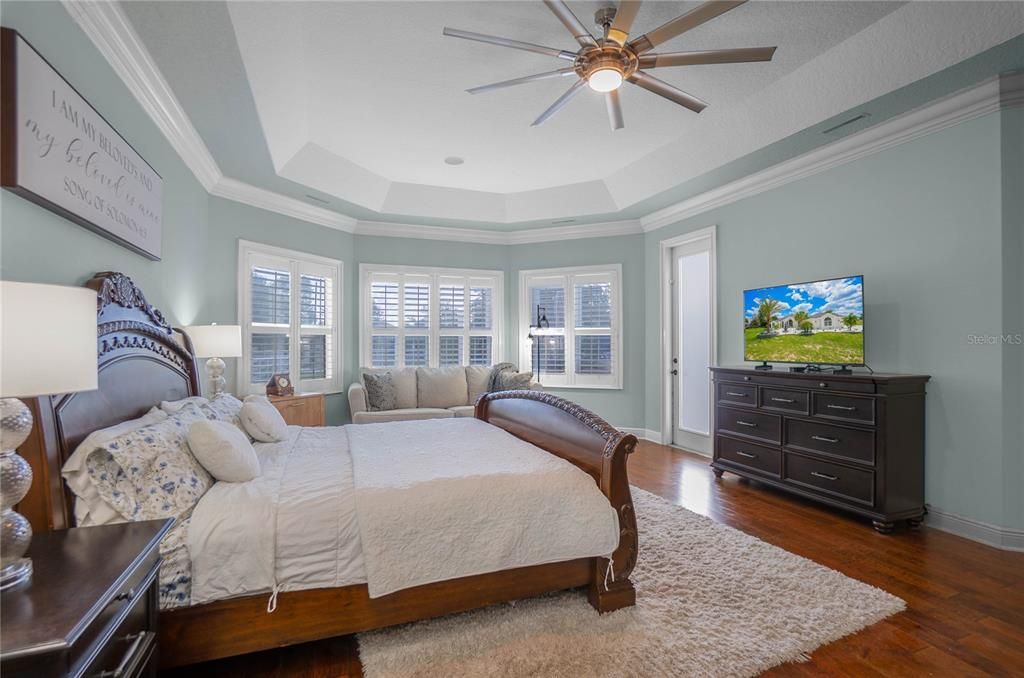For Sale: $800,000 (5 beds, 4 baths, 4800 Square Feet)