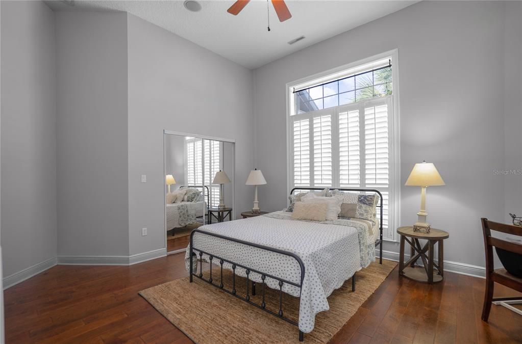 For Sale: $800,000 (5 beds, 4 baths, 4800 Square Feet)