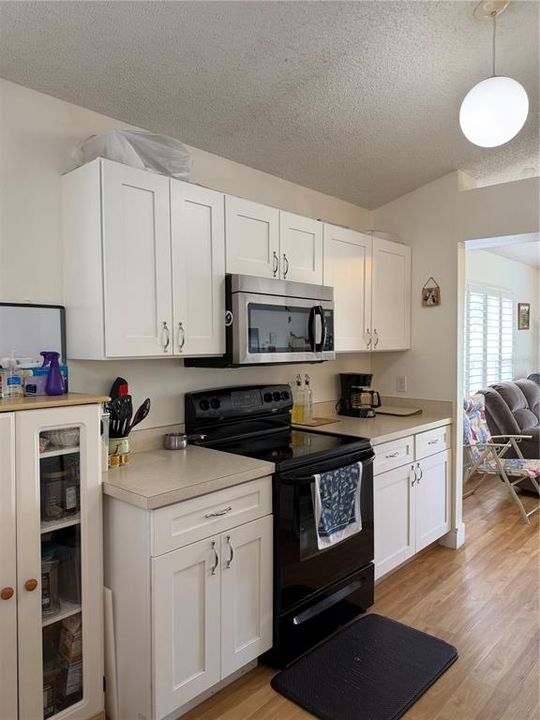 En Venta: $410,000 (4 camas, 2 baños, 1874 Pies cuadrados)
