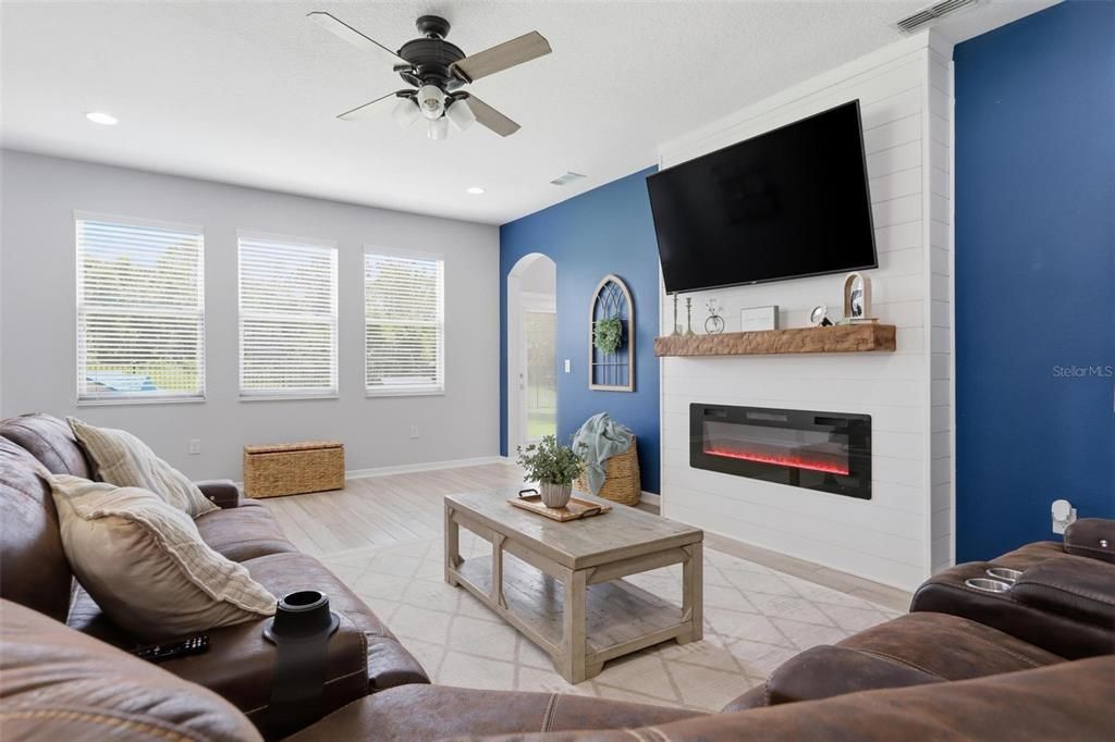 For Sale: $639,999 (5 beds, 3 baths, 3549 Square Feet)