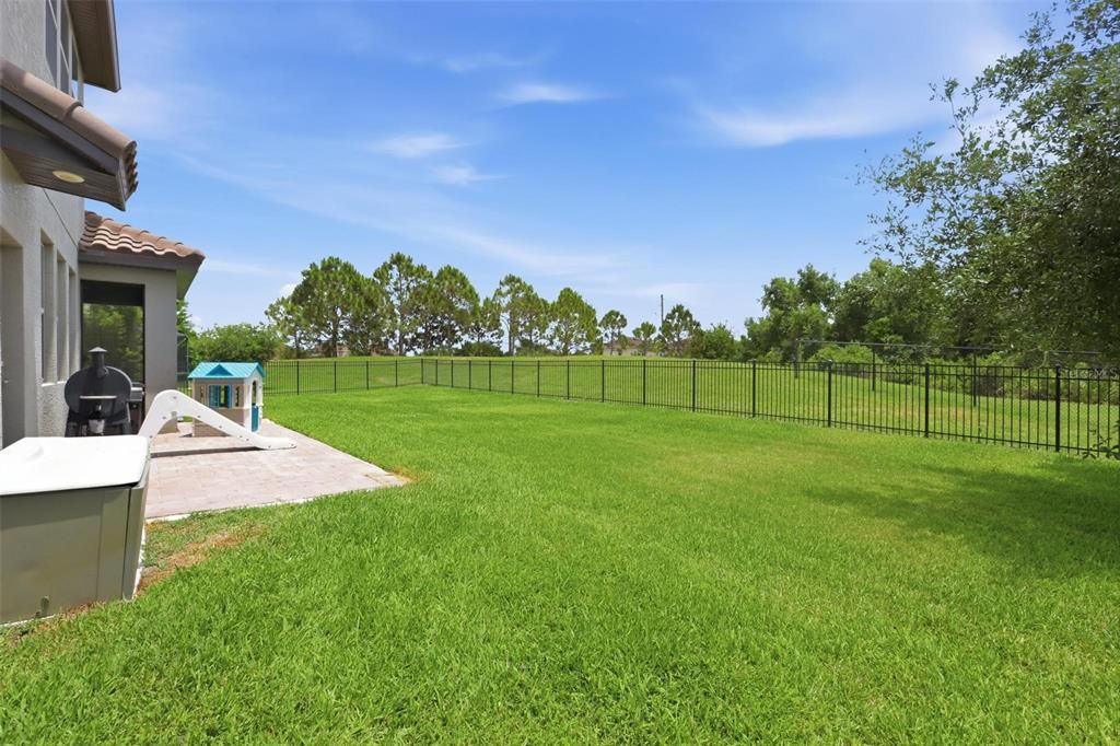 For Sale: $639,999 (5 beds, 3 baths, 3549 Square Feet)