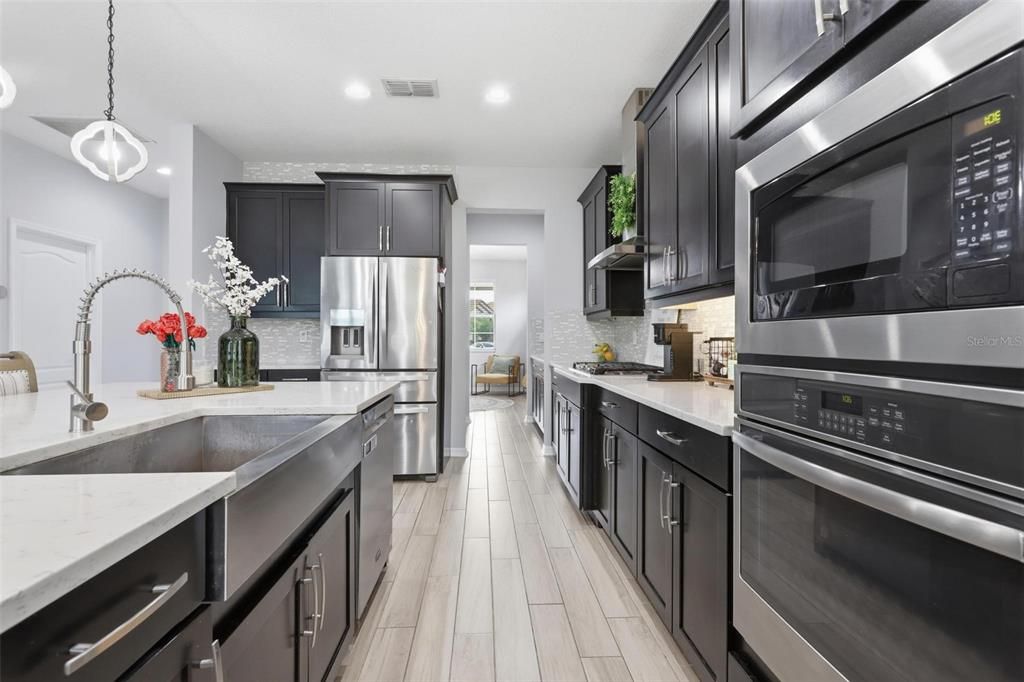 For Sale: $639,999 (5 beds, 3 baths, 3549 Square Feet)