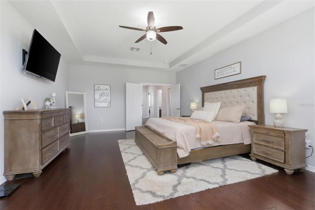 For Sale: $639,999 (5 beds, 3 baths, 3549 Square Feet)