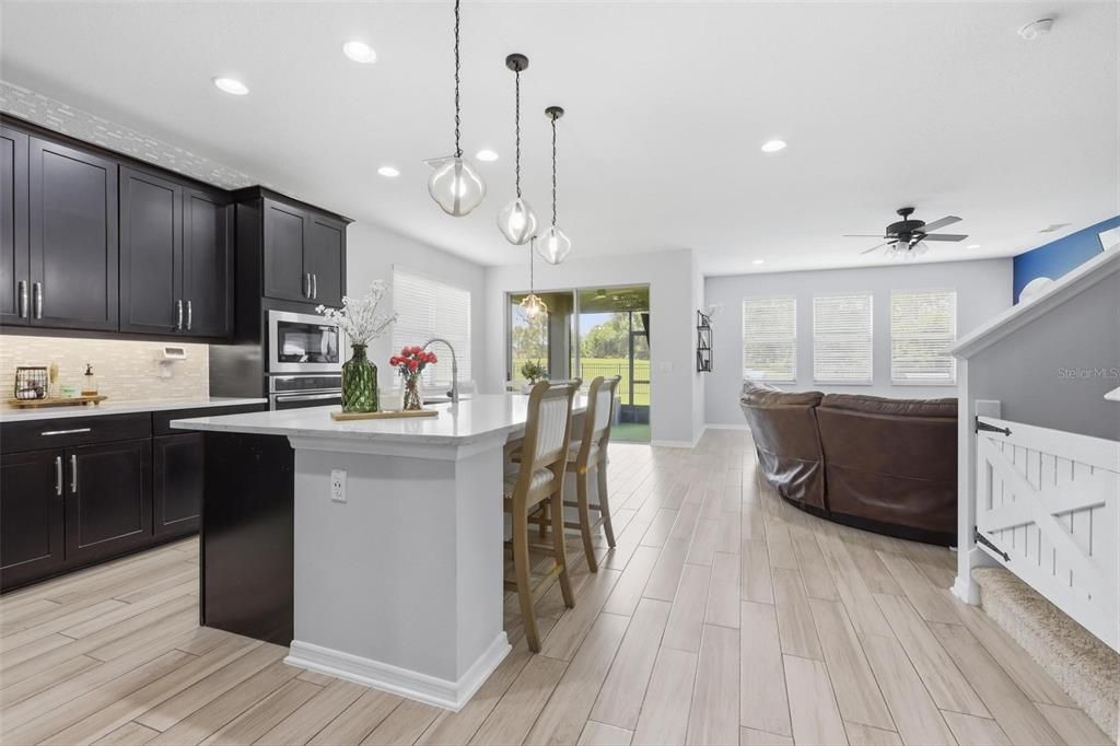 For Sale: $639,999 (5 beds, 3 baths, 3549 Square Feet)