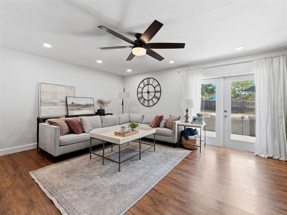 Active With Contract: $430,000 (3 beds, 2 baths, 1690 Square Feet)