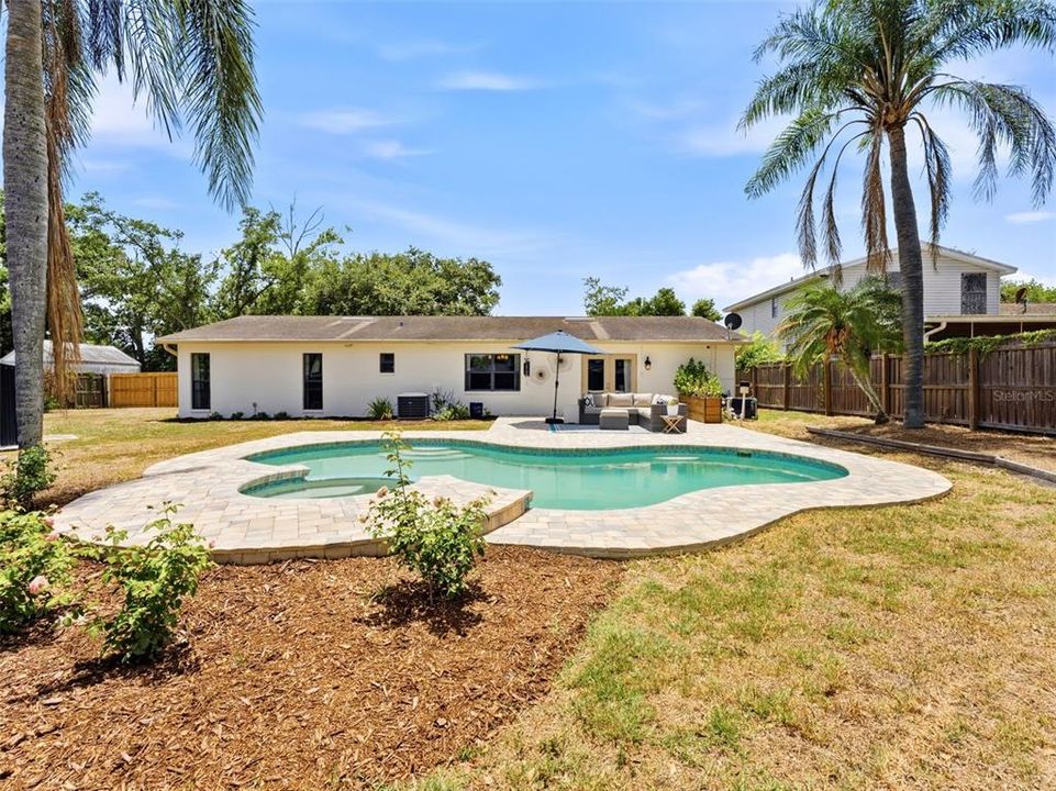 Active With Contract: $430,000 (3 beds, 2 baths, 1690 Square Feet)