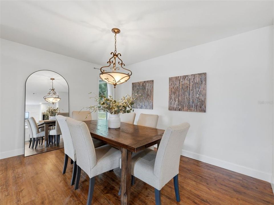 Active With Contract: $430,000 (3 beds, 2 baths, 1690 Square Feet)
