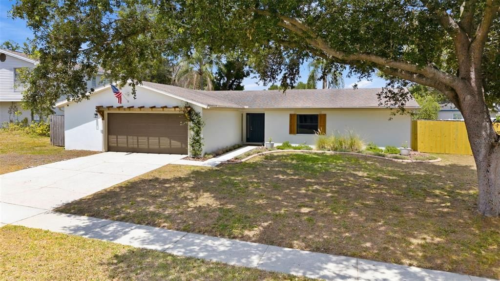 Active With Contract: $430,000 (3 beds, 2 baths, 1690 Square Feet)