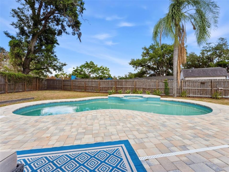 Active With Contract: $430,000 (3 beds, 2 baths, 1690 Square Feet)