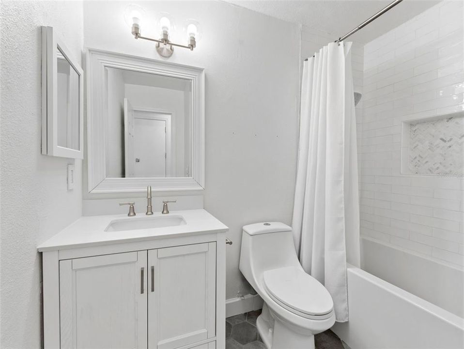 Active With Contract: $430,000 (3 beds, 2 baths, 1690 Square Feet)