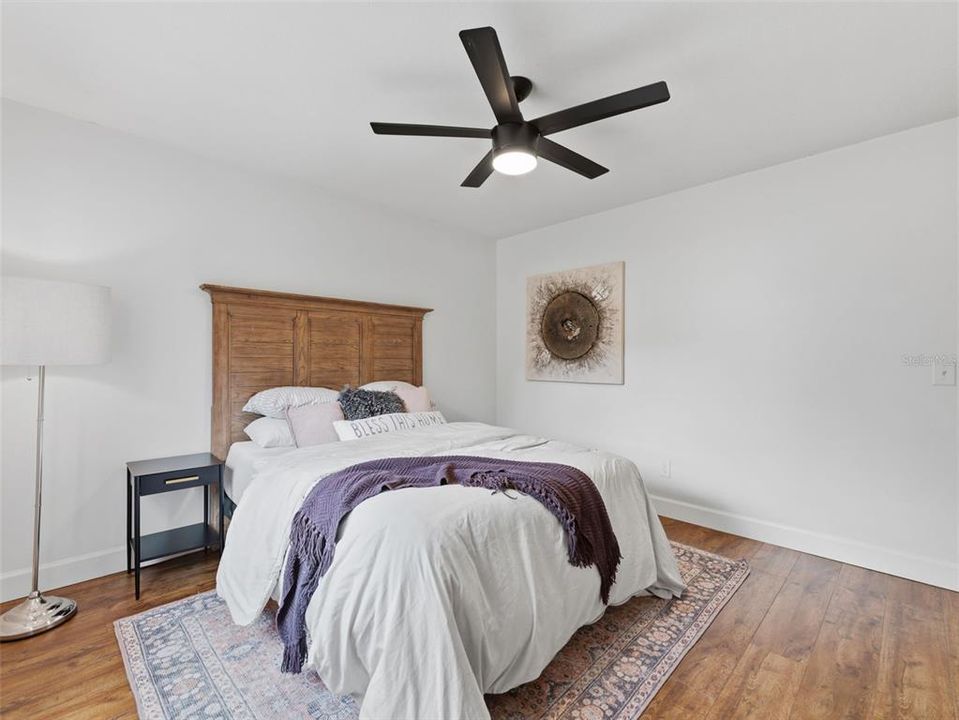 Active With Contract: $430,000 (3 beds, 2 baths, 1690 Square Feet)