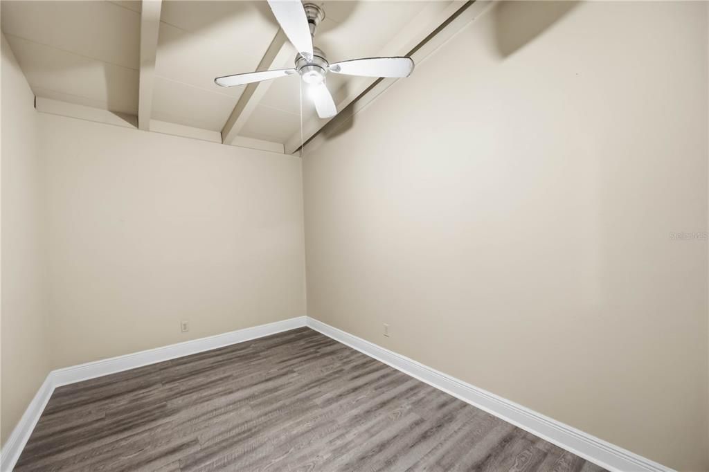 For Sale: $349,900 (3 beds, 3 baths, 1516 Square Feet)