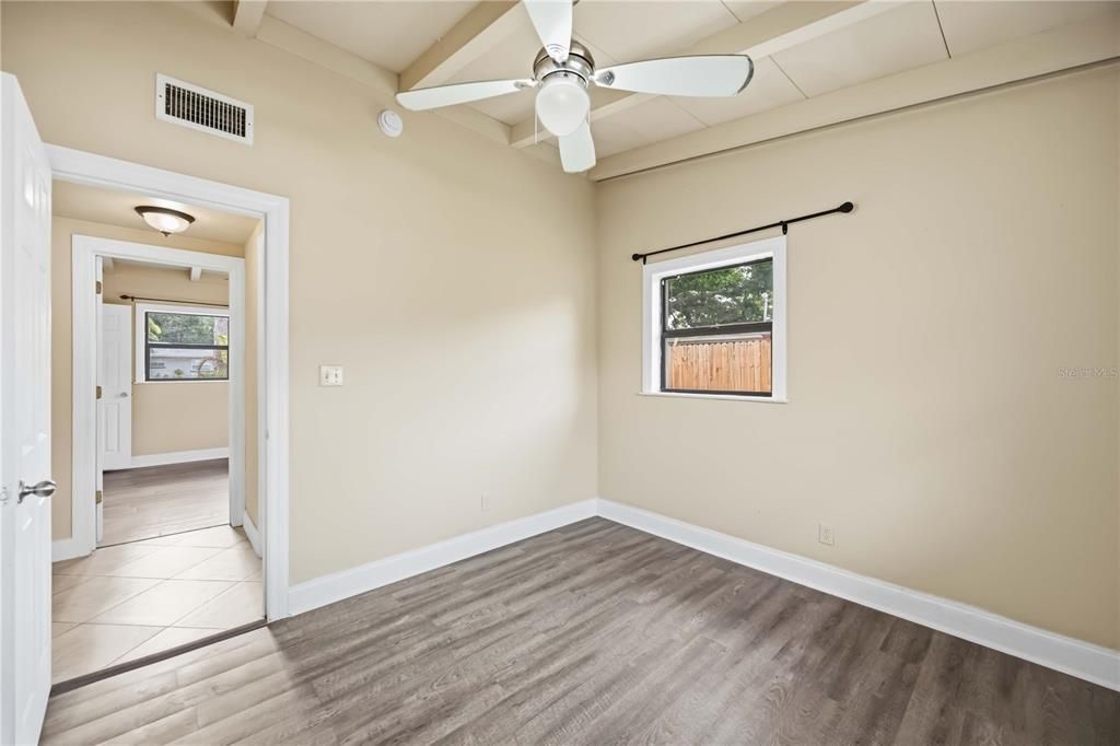 For Sale: $349,900 (3 beds, 3 baths, 1516 Square Feet)