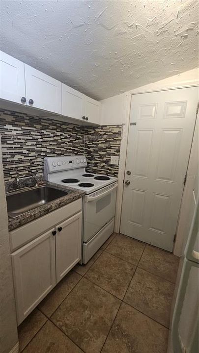 For Sale: $349,900 (3 beds, 3 baths, 1516 Square Feet)