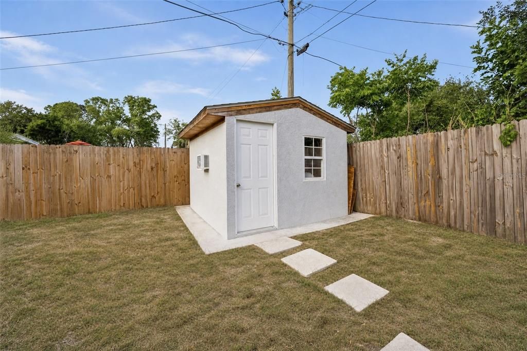 For Sale: $349,900 (3 beds, 3 baths, 1516 Square Feet)