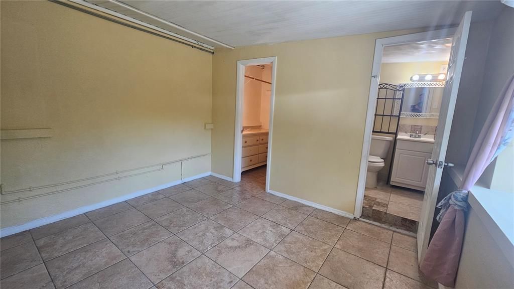 For Sale: $349,900 (3 beds, 3 baths, 1516 Square Feet)