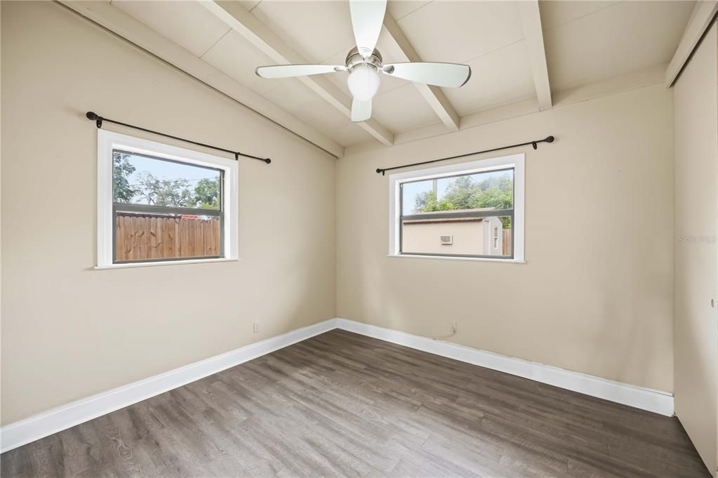 For Sale: $349,900 (3 beds, 3 baths, 1516 Square Feet)
