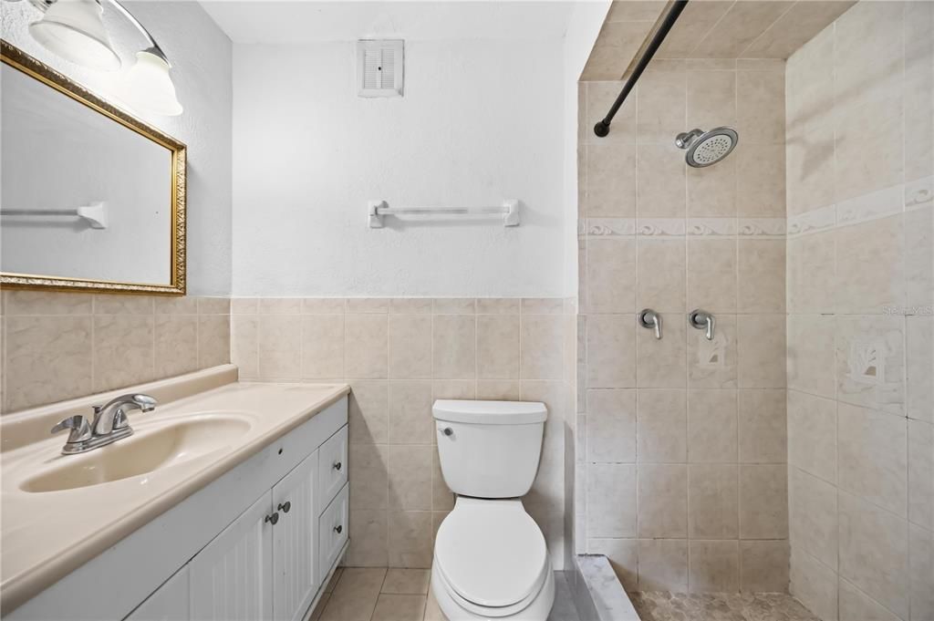For Sale: $349,900 (3 beds, 3 baths, 1516 Square Feet)