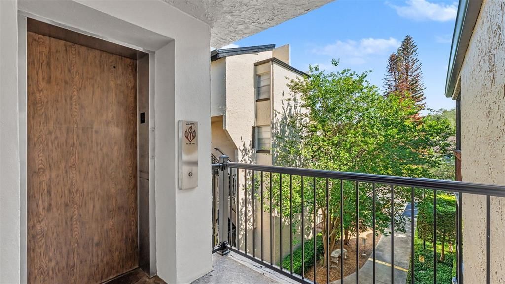 For Sale: $92,500 (1 beds, 1 baths, 854 Square Feet)