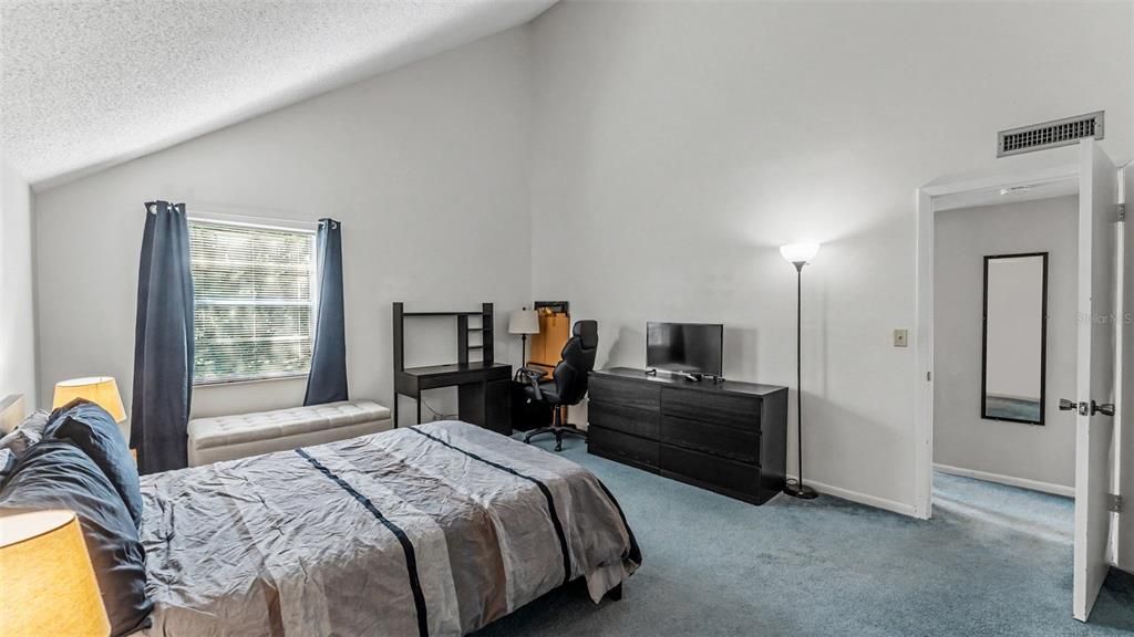 For Sale: $92,500 (1 beds, 1 baths, 854 Square Feet)