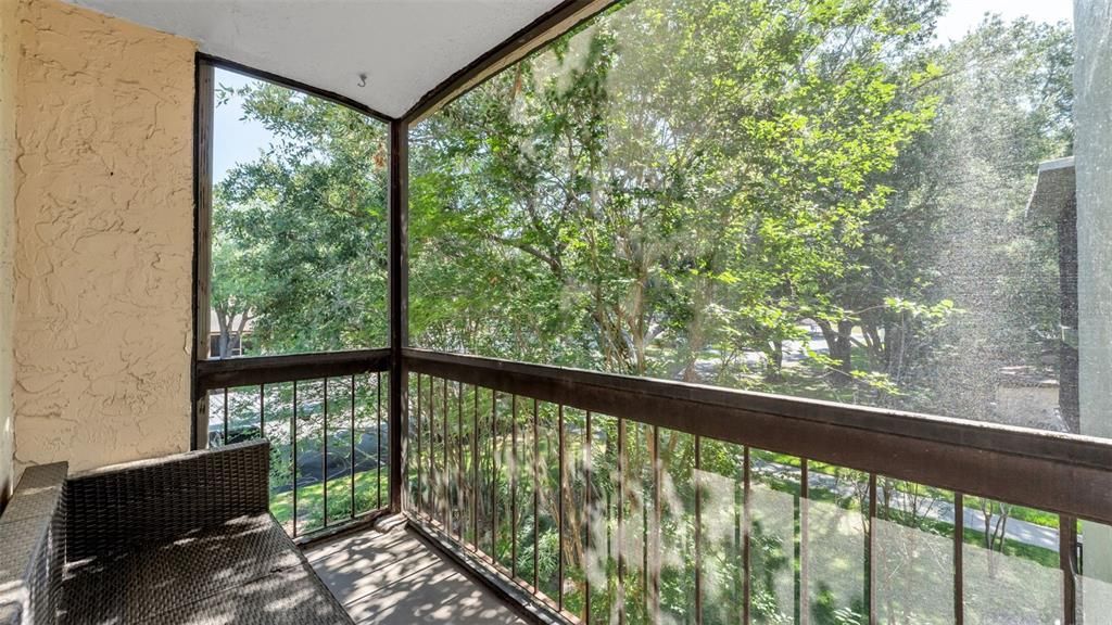 For Sale: $92,500 (1 beds, 1 baths, 854 Square Feet)