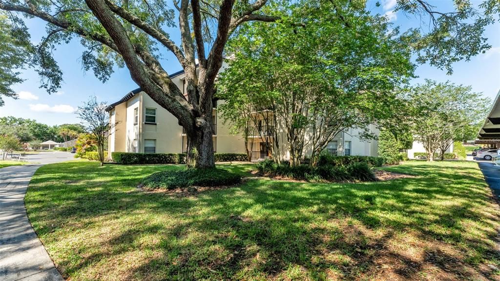 For Sale: $92,500 (1 beds, 1 baths, 854 Square Feet)