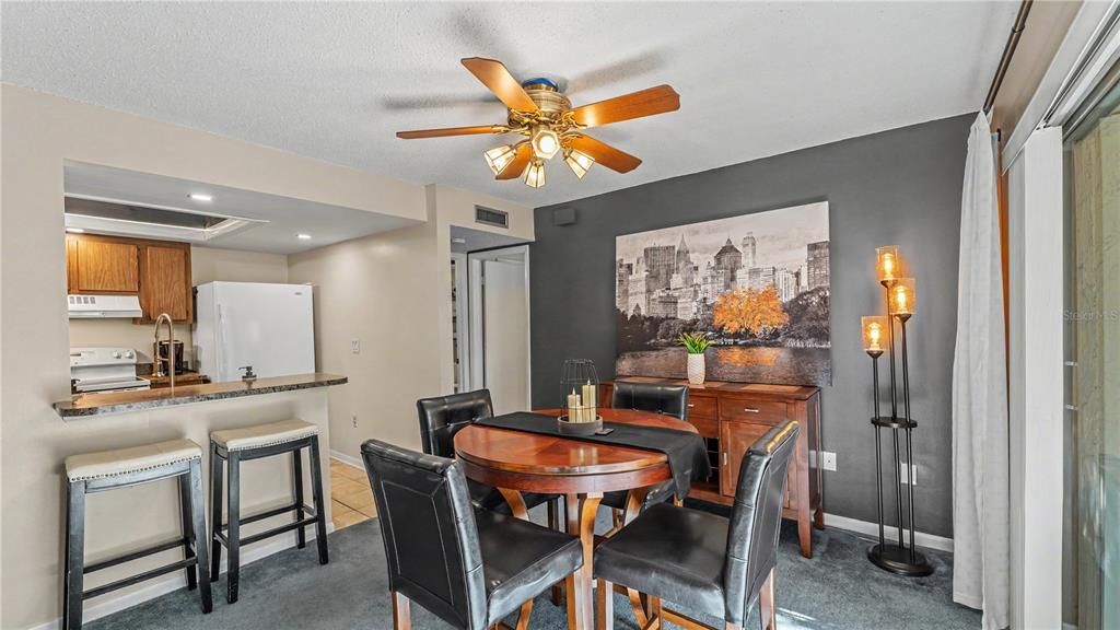 For Sale: $92,500 (1 beds, 1 baths, 854 Square Feet)
