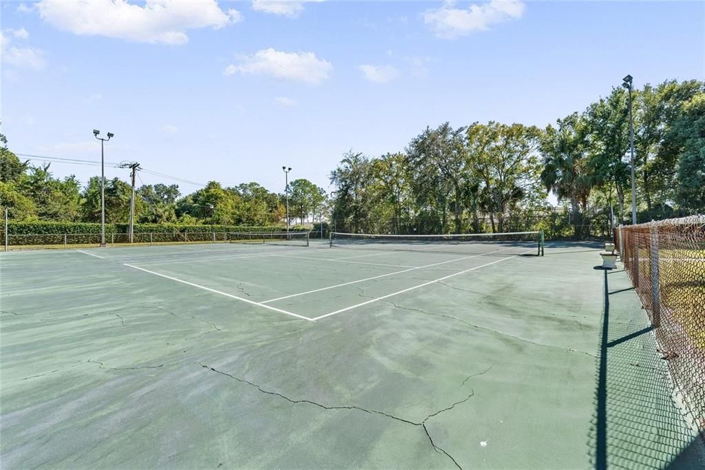 For Sale: $92,500 (1 beds, 1 baths, 854 Square Feet)