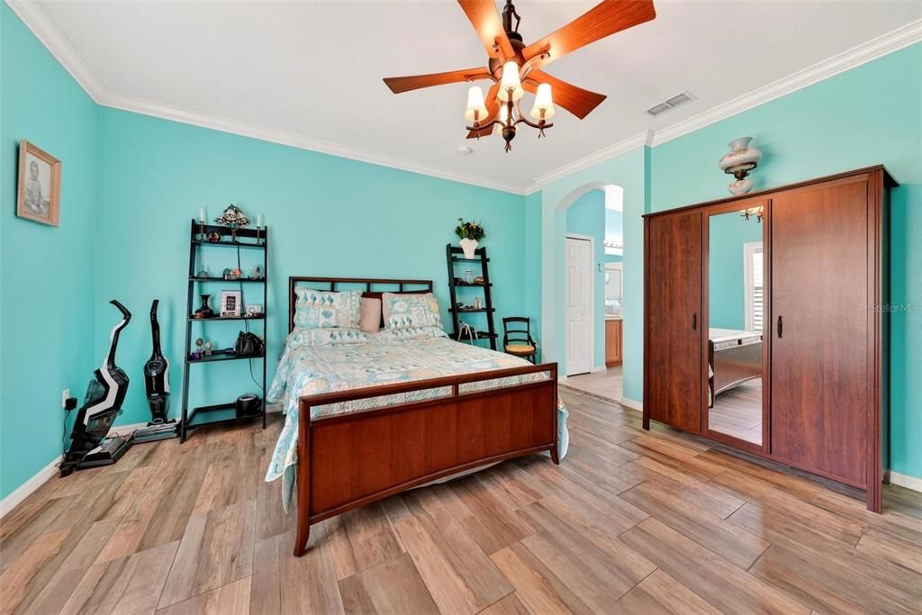En Venta: $368,000 (2 camas, 2 baños, 2170 Pies cuadrados)