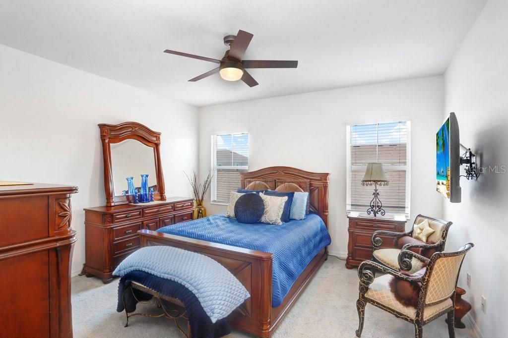 For Sale: $344,900 (4 beds, 2 baths, 1966 Square Feet)