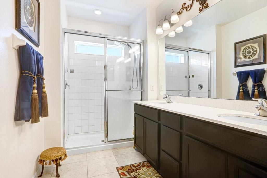 For Sale: $344,900 (4 beds, 2 baths, 1966 Square Feet)