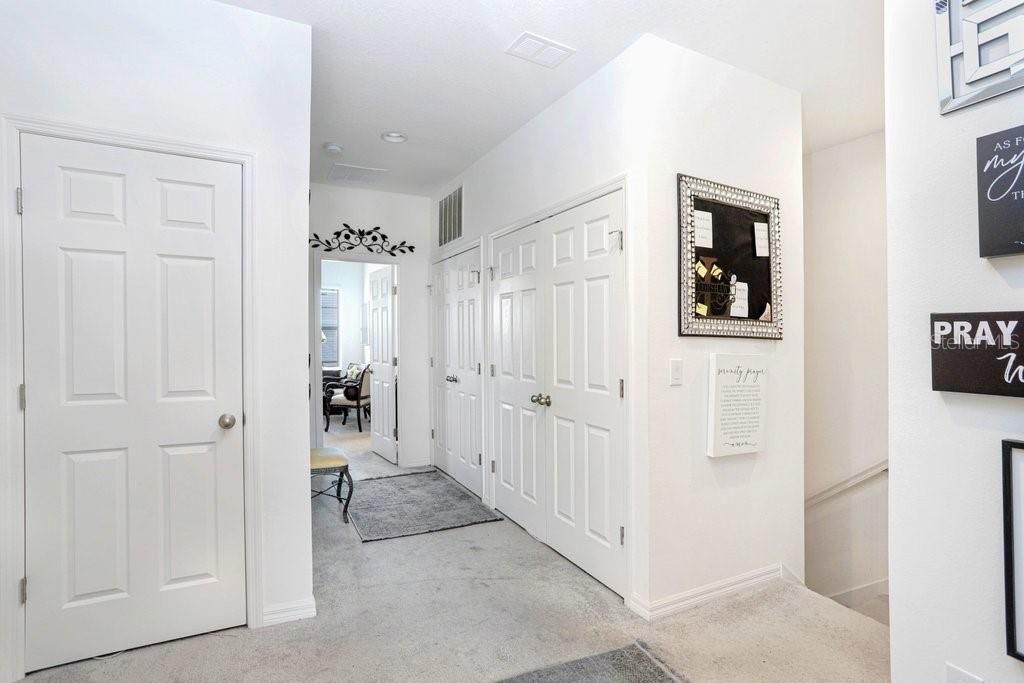 For Sale: $344,900 (4 beds, 2 baths, 1966 Square Feet)