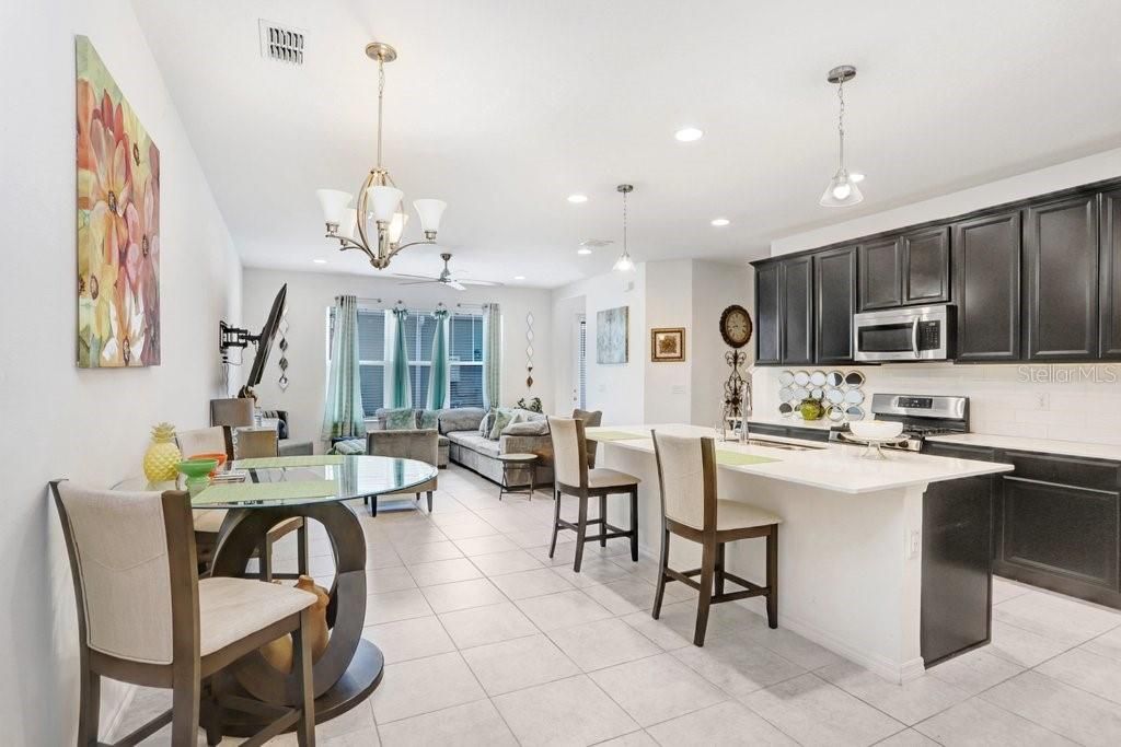 For Sale: $344,900 (4 beds, 2 baths, 1966 Square Feet)