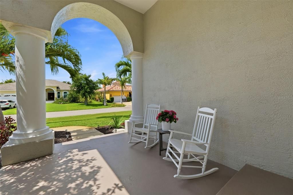 For Sale: $1,075,000 (3 beds, 2 baths, 1803 Square Feet)