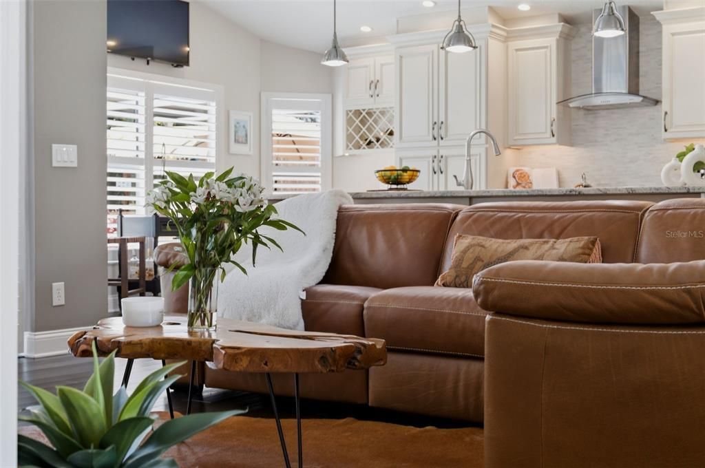 For Sale: $1,075,000 (3 beds, 2 baths, 1803 Square Feet)