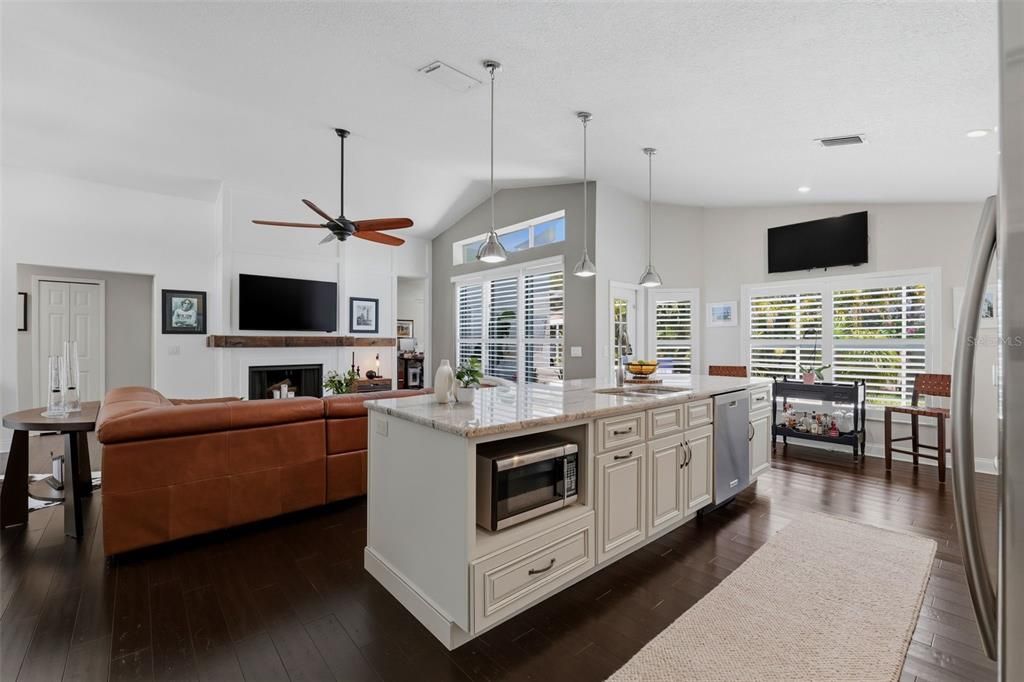 For Sale: $1,075,000 (3 beds, 2 baths, 1803 Square Feet)