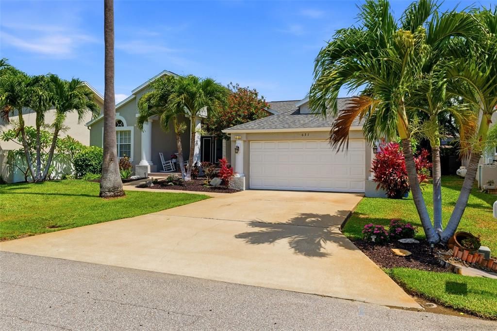 For Sale: $1,075,000 (3 beds, 2 baths, 1803 Square Feet)