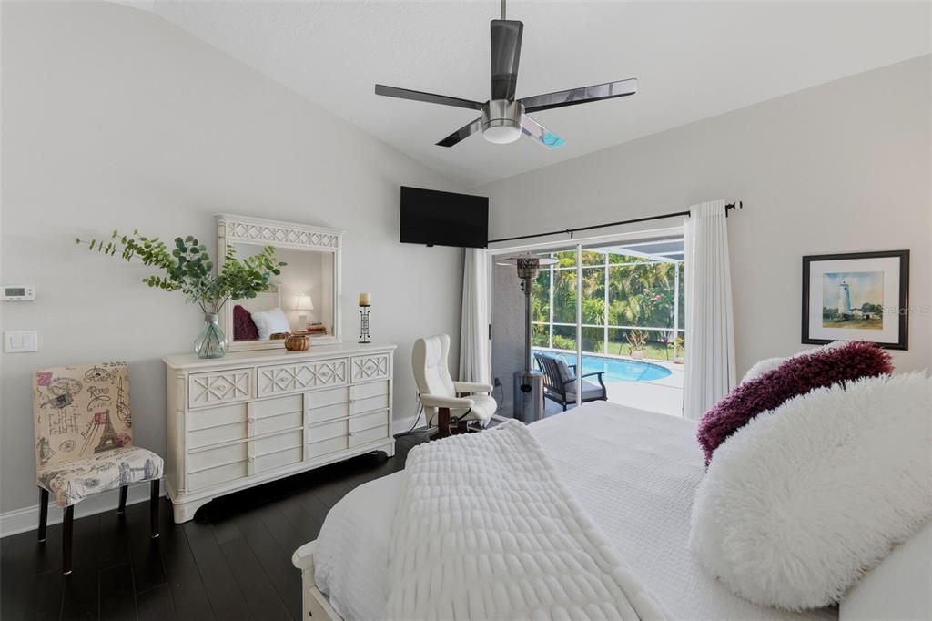 For Sale: $1,075,000 (3 beds, 2 baths, 1803 Square Feet)