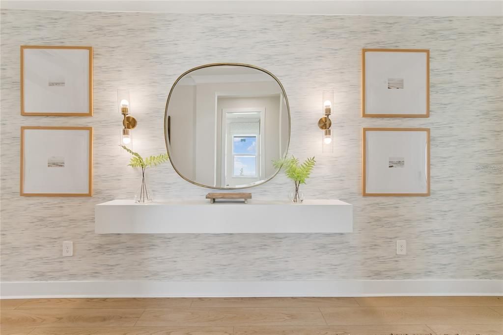 Activo con contrato: $949,999 (4 camas, 3 baños, 2193 Pies cuadrados)