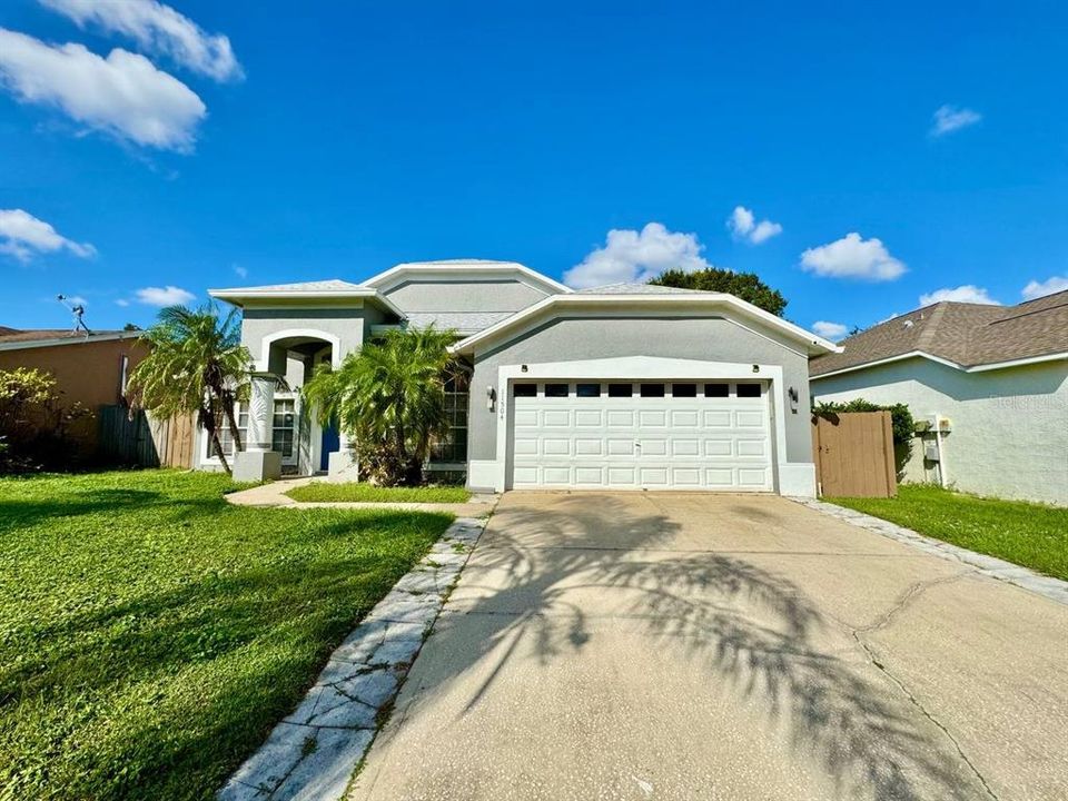 For Rent: $3,100 (4 beds, 2 baths, 2036 Square Feet)