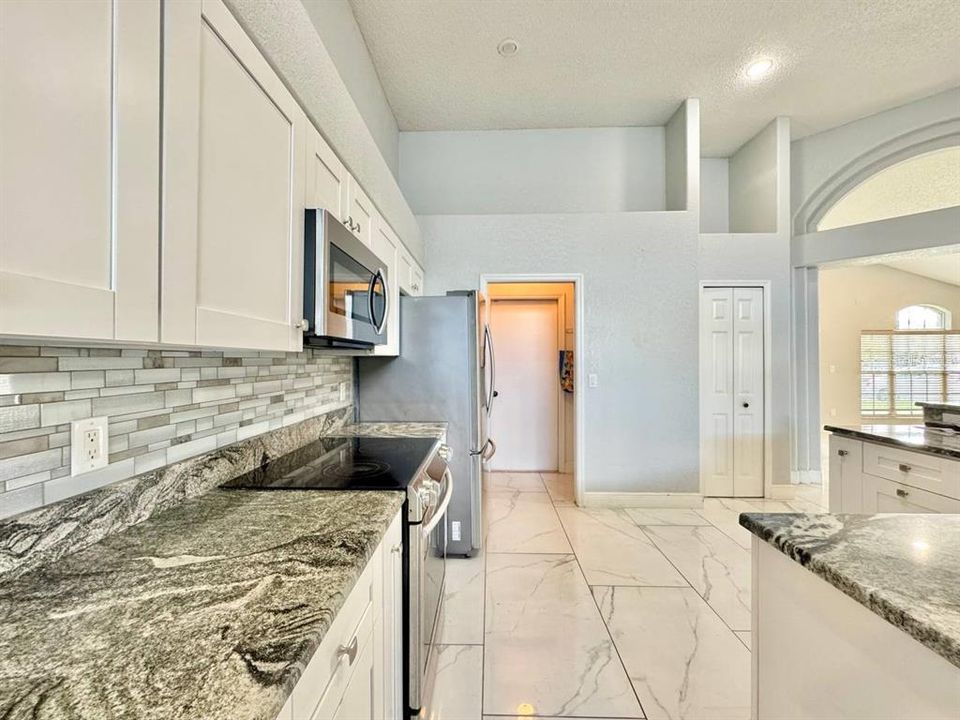 For Rent: $3,100 (4 beds, 2 baths, 2036 Square Feet)