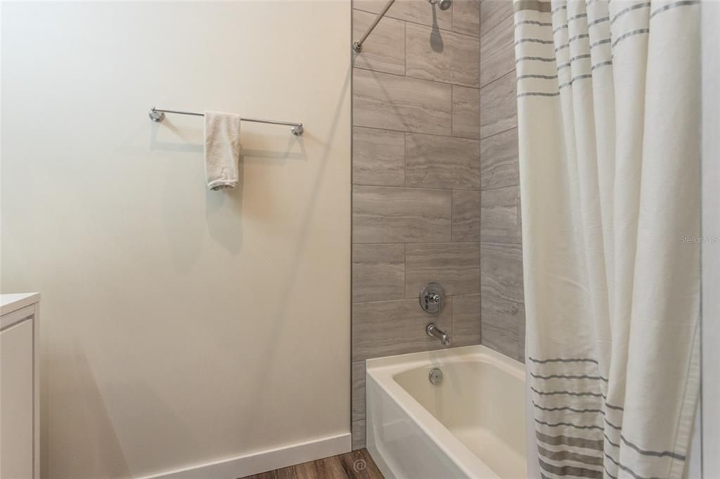 For Sale: $750,000 (3 beds, 2 baths, 2560 Square Feet)